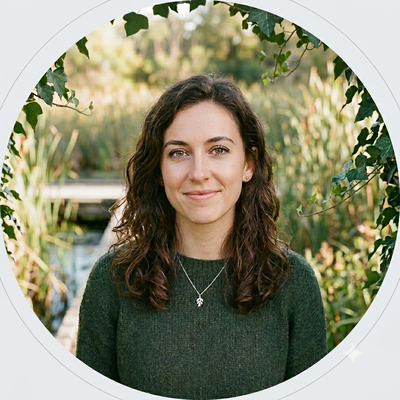 Ivy Marsh, author of the My Best Friend's Betrayal series